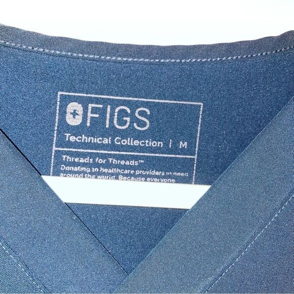 Figs Mens Scrub Set Navy Leon 3 Pocket Top Axim Cargo Pants Size M - Picture 5 of 15